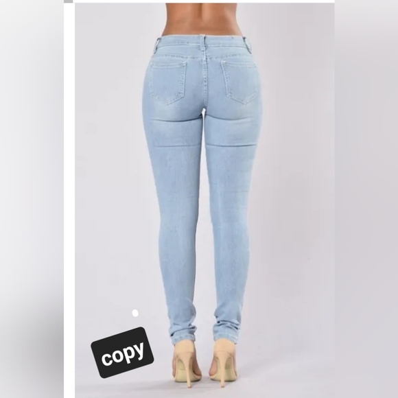Hi rise, Light blue wash, Distressed skinnies, Size S. NO stains Excellent condi - Picture 2 of 15